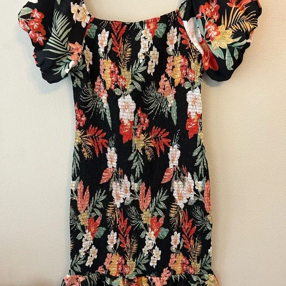 Midi Floral Puff Sleeve Dress ideal for that Tropical vacation Size XL - Picture 5 of 7